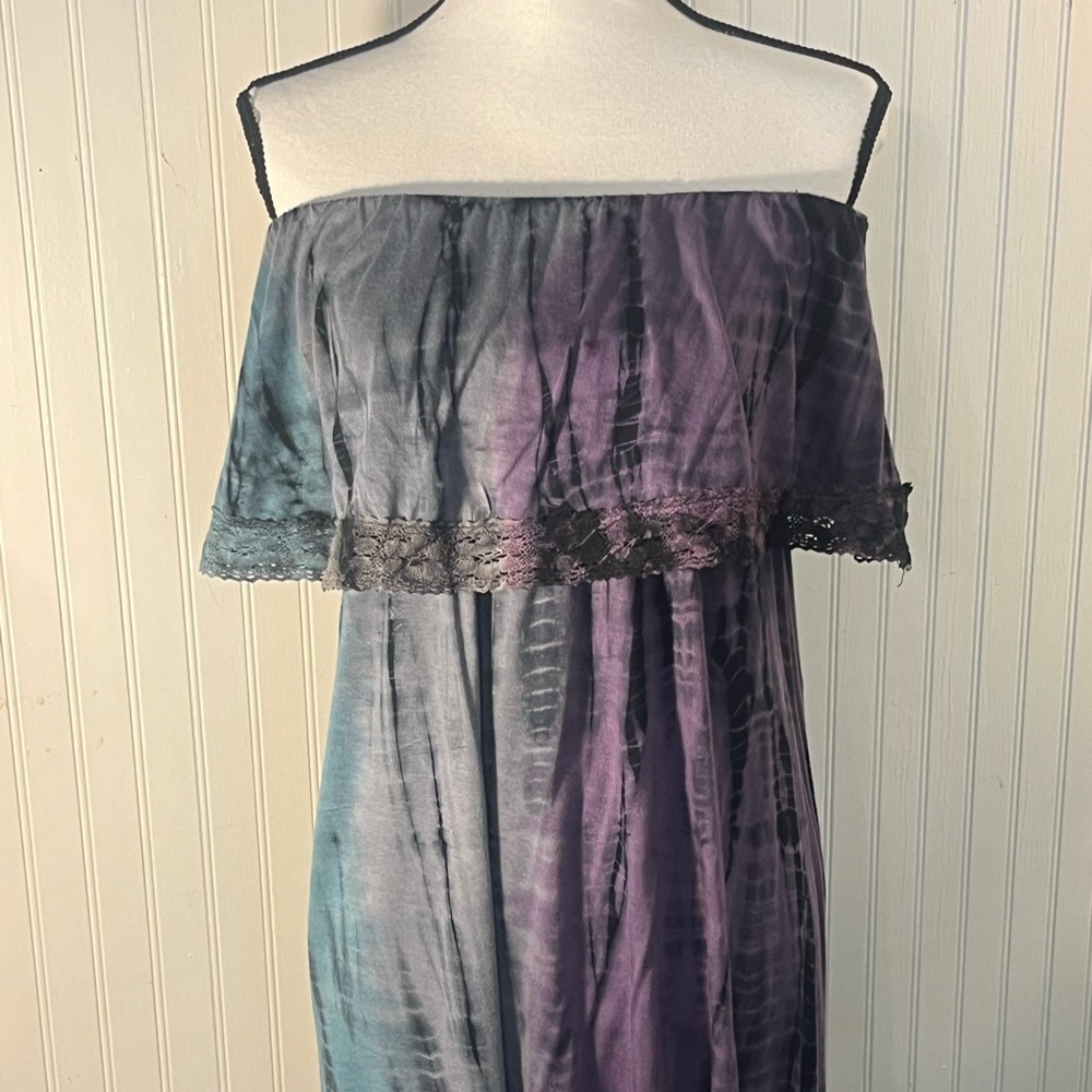 Elegant Off-Shoulder Tie-Dye Dress